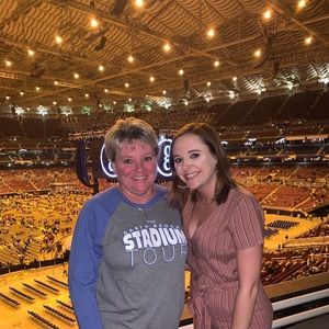 Meet your Posher, Stacey